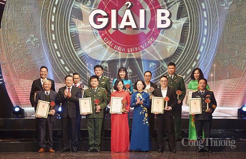 Báo chí cần tiếp tục đổi mới, chủ động, đóng góp tích cực hơn nữa trong công tác xây dựng Đảng Báo chí cần tiếp tục đổi mới, chủ động, đóng góp tích cực hơn nữa trong công tác xây dựng Đảng