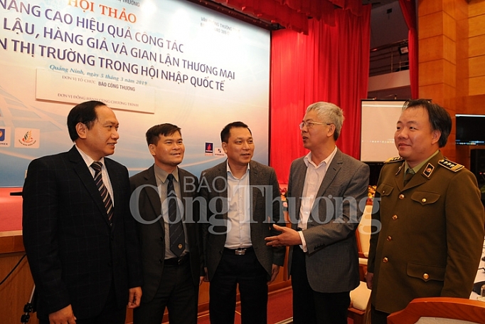 Nâng cao hiệu quả công tác chống buôn lậu, hàng giả, gian lận thương mại trong hội nhập nang cao hieu qua cong tac chong buon lau hang gia gian lan thuong mai trong hoi nhap