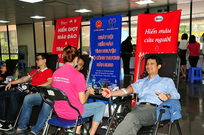 trai tim va tinh nguoi cong thuong