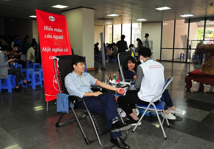 trai tim va tinh nguoi cong thuong