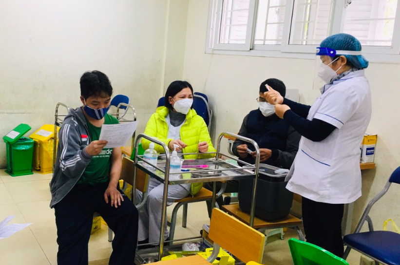 Ghi nhận công tác phòng chống dịch ở Hoàng Mai Ghi nhận công tác phòng chống dịch ở Hoàng Mai