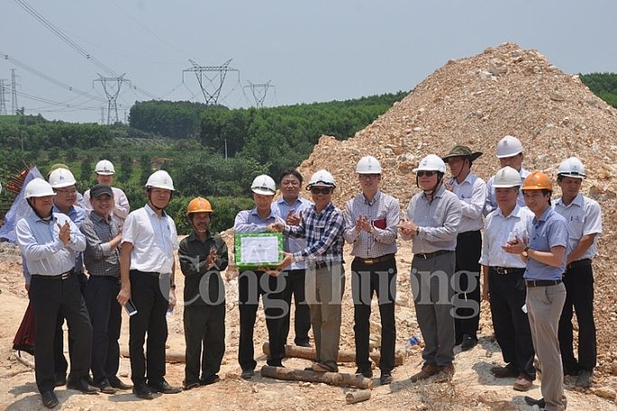 Văn phòng BCĐ quốc gia về điện lực: Kiểm tra thi công đường dây 500kV Quảng Trạch - Dốc Sỏi van phong bcd quoc gia ve dien luc kiem tra thi cong duong day 500kv quang trach doc soi