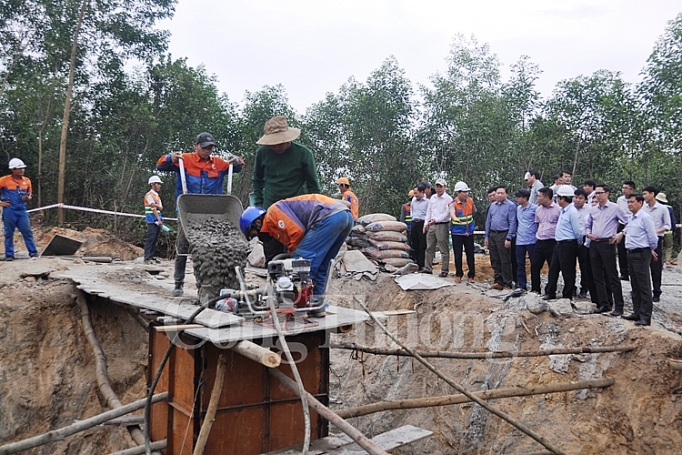 Văn phòng BCĐ quốc gia về điện lực: Kiểm tra thi công đường dây 500kV Quảng Trạch - Dốc Sỏi van phong bcd quoc gia ve dien luc kiem tra thi cong duong day 500kv quang trach doc soi