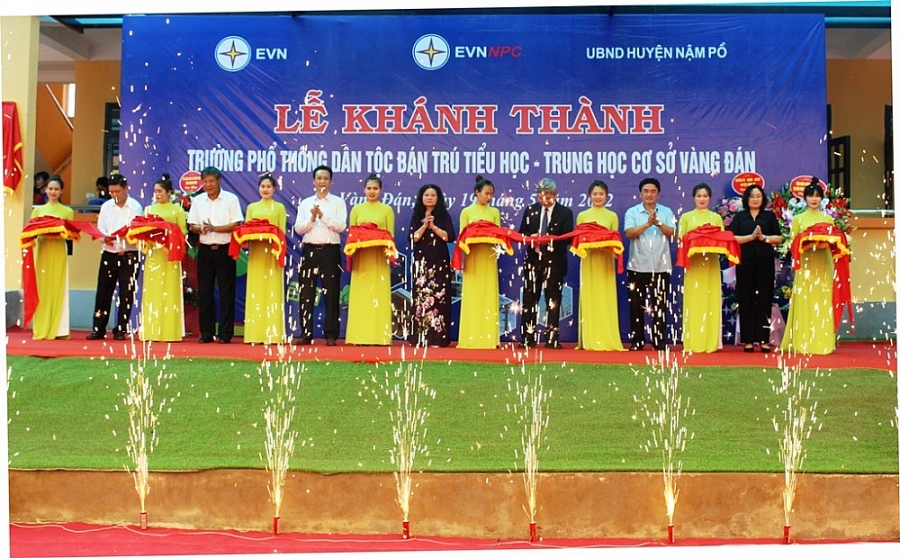 Khánh thành và trao tặng công trình Trường Dân tộc bán trú xã Vàng Đán