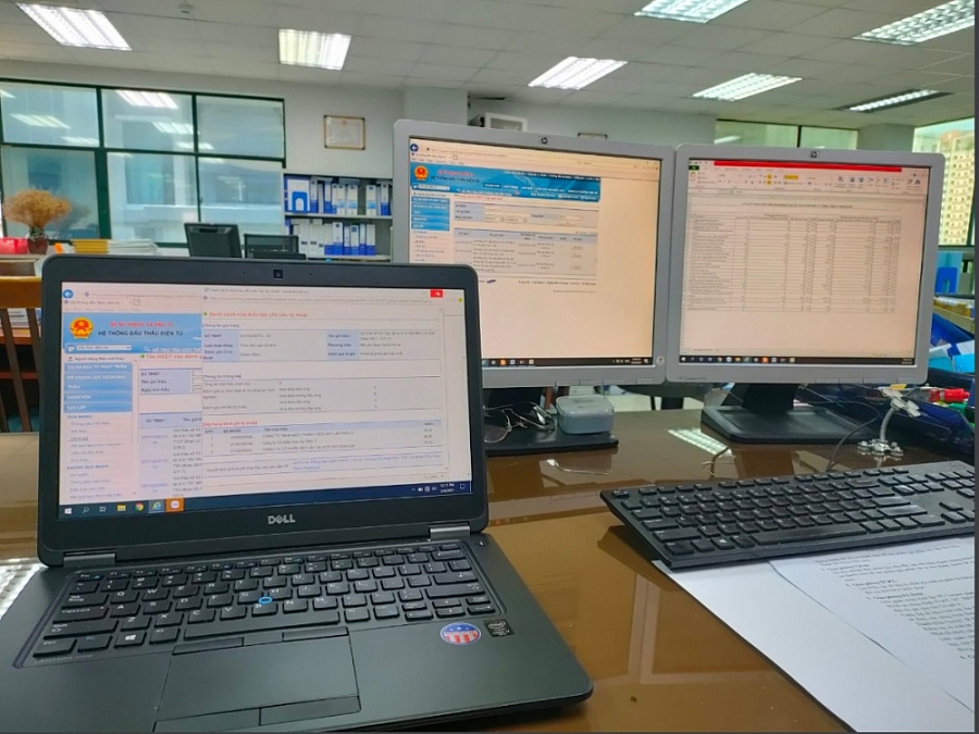 SPMB thực hiện 100% gói thầu qua mạng SPMB thực hiện 100% gói thầu qua mạng