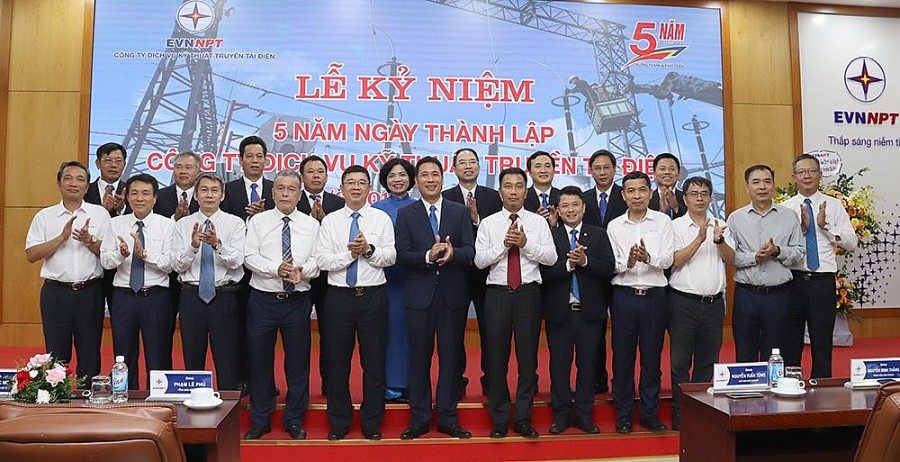 Công ty dịch vụ kỹ thuật truyền tải điện: Kỷ niệm 5 năm thành lập Công ty dịch vụ kỹ thuật truyền tải điện: Kỷ niệm 5 năm thành lập