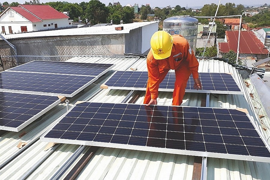 Evn đề xuất tháo gỡ khó khăn cho điện mặt trời mái nhà Evn đề xuất tháo gỡ khó khăn cho điện mặt trời mái nhà