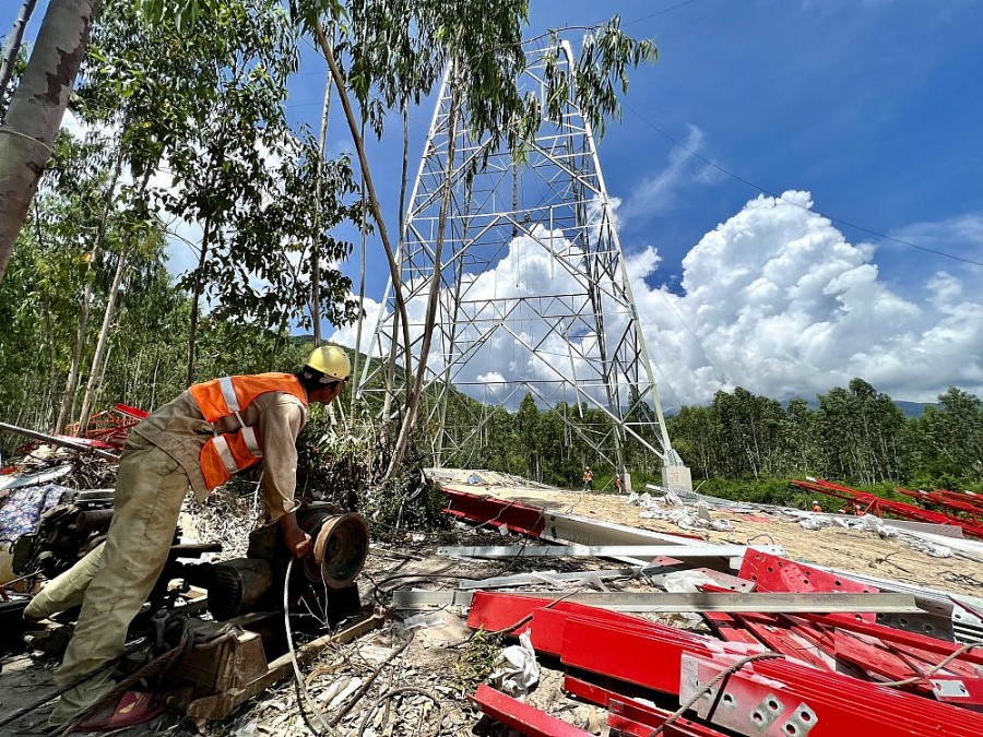 EVNNPT – Khánh Hoà: Tập trung tháo gỡ giải phóng mặt bằng 5 dự án truyền tải