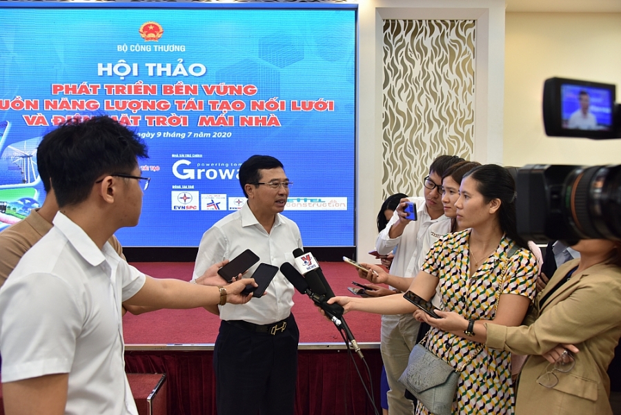 hon 500 dai bieu tham du hoi thao phat trien nguon nang luong tai tao