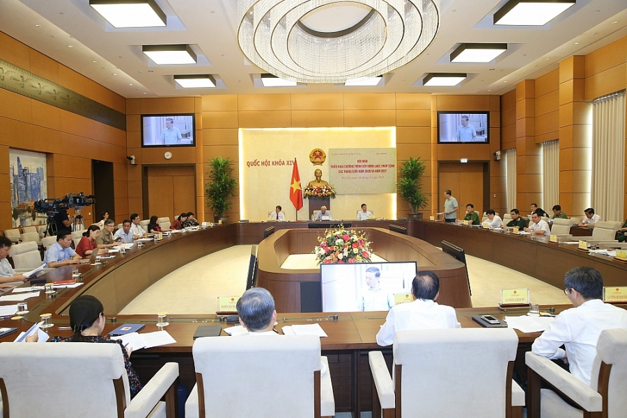 day manh chuong trinh xay dung luat phap lenh cuoi nam 2020