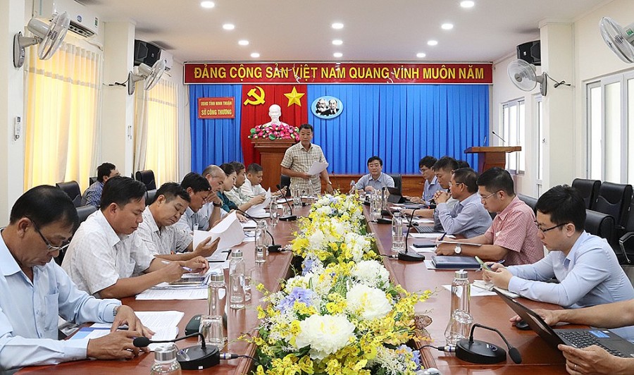 Đôn đốc, tháo gỡ về mặt bằng các dự án truyền tải tại Ninh Thuận Đôn đốc, tháo gỡ về mặt bằng các dự án truyền tải tại Ninh Thuận