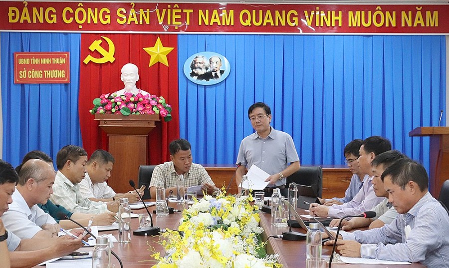 Đôn đốc, tháo gỡ về mặt bằng các dự án truyền tải tại Ninh Thuận Đôn đốc, tháo gỡ về mặt bằng các dự án truyền tải tại Ninh Thuận