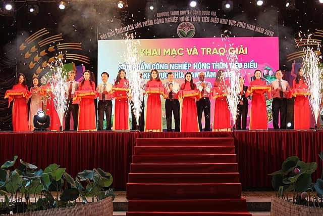 Tôn vinh những sản phẩm công nghiệp nông thôn tiêu biểu ton vinh nhung san pham cong nghiep nong thon tieu bieu