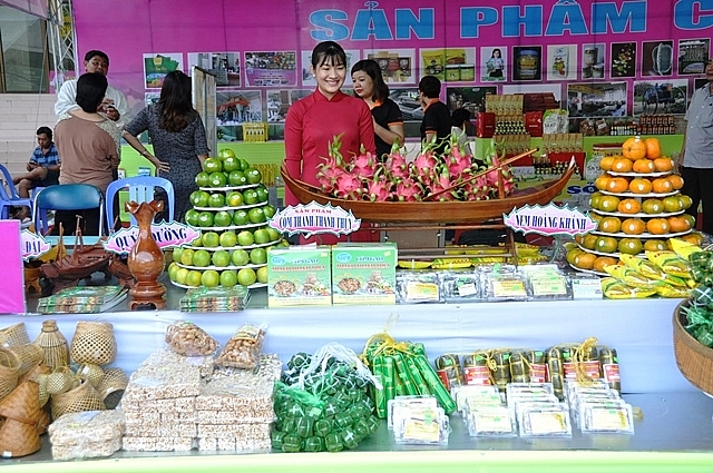 Tôn vinh những sản phẩm công nghiệp nông thôn tiêu biểu ton vinh nhung san pham cong nghiep nong thon tieu bieu