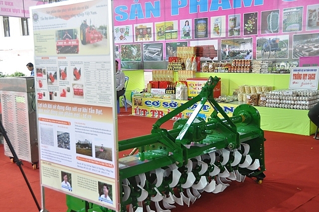 Tôn vinh những sản phẩm công nghiệp nông thôn tiêu biểu ton vinh nhung san pham cong nghiep nong thon tieu bieu