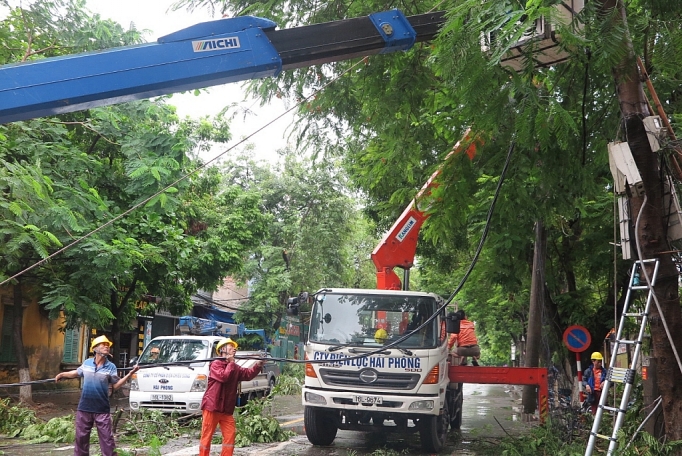 hon 294 nghin khach hang bi anh huong boi bao so 3 da duoc cap dien tro lai