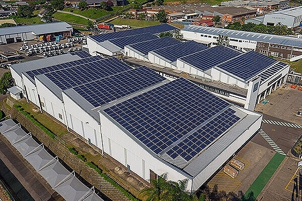 Điện mặt trời áp mái tăng cạnh tranh cho ngành thủy sản và kho lạnh dien mat troi ap mai tang canh tranh cho nganh thuy san va kho lanh