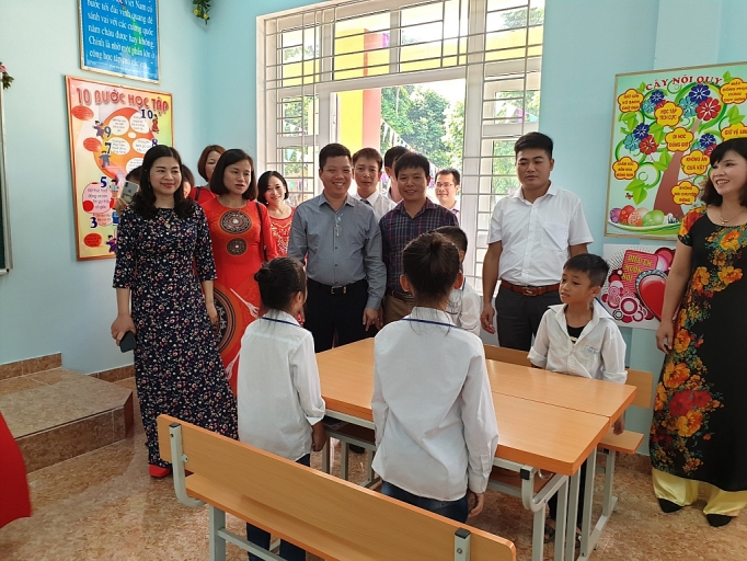 Lọc hóa dầu Bình Sơn tiếp sức mang con chữ đến vùng núi cao Lạng Sơn loc hoa dau binh son tiep suc mang con chu den vung nui cao lang son