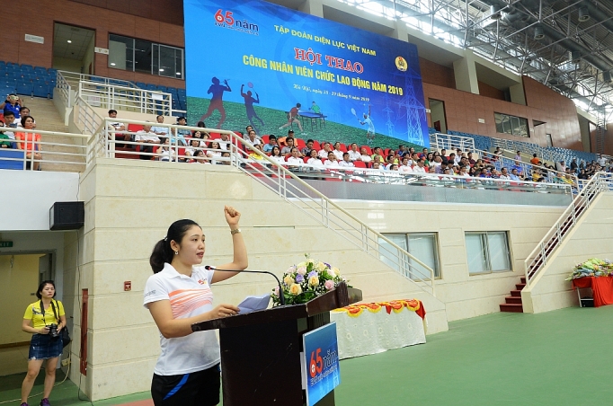 evn to chuc hoi thao chao mung ngay truyen thong nganh dien