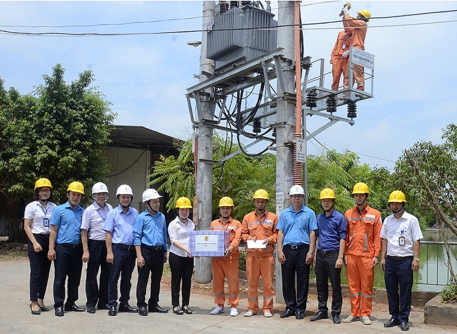 5748-congdoanthamtangquahn061120