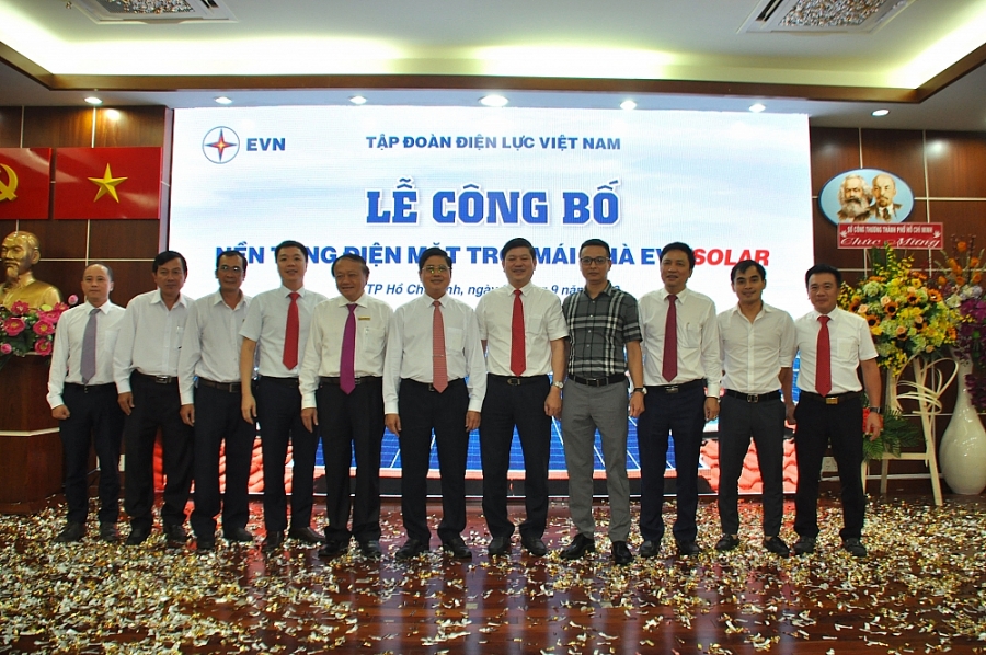 EVN hỗ trợ, thúc đẩy phát triển điện mặt trời mái nhà qua nền tảng EVNSOLAR EVN hỗ trợ, thúc đẩy phát triển điện mặt trời mái nhà qua nền tảng EVNSOLAR