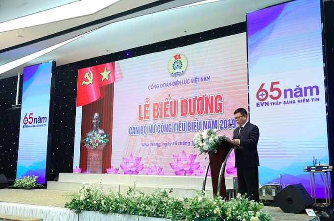 cong doan dien luc viet nam bieu duong can bo nu cong tieu bieu nam 2019
