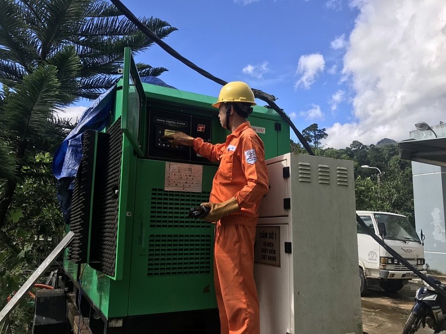 Huy động máy phát điện hỗ trợ công tác cứu hộ tại Quảng Nam Huy động máy phát điện hỗ trợ công tác cứu hộ tại Quảng Nam