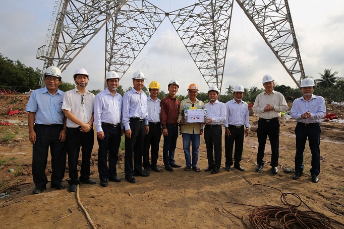 Đường dây 500 kV Sông Hậu - Đức Hòa trên đường về đích duong day 500 kv song hau duc hoa tren duong ve dich