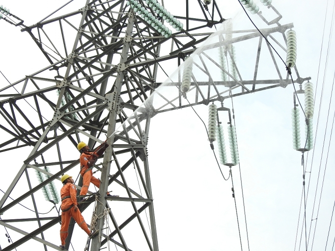 EVNNPC: Đảm bảo cấp điện 2 tháng cuối năm 2019 evnnpc dam bao cap dien 2 thang cuoi nam 2019