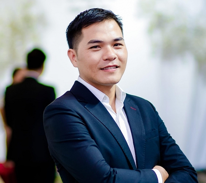 vo van dang khoi nghiep de tiep suc cho doanh nghiep vua va nho