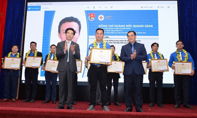 evn trao giai y tuong sang tao tre nganh dien luc