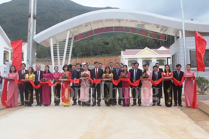 Khánh thành trường phổ thông dân tộc nội trú Phù Yên do EVN tài trợ khanh thanh truong pho thong dan toc noi tru phu yen do evn tai tro