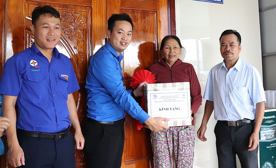 undefined 2005-anh6dtn14122020