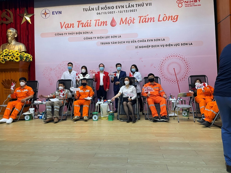 EVNNPC: Điểm sáng chăm sóc và tri ân khách hàng EVNNPC: Điểm sáng chăm sóc và tri ân khách hàng