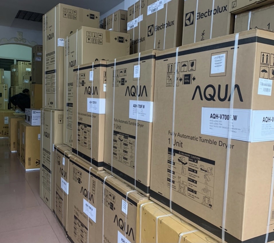 Hà Nội: Nồm ẩm kéo dài, máy sấy quần áo “khan” hàng