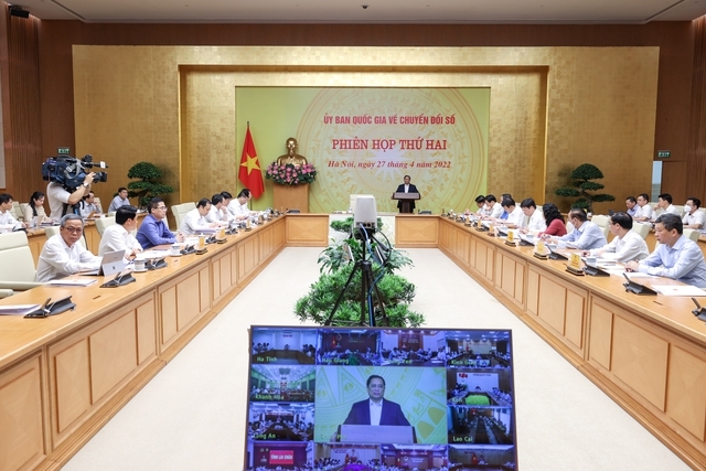 CChuyển đổi số cần có tầm nhìn chiến lược phát triển rõ ràng, đúng trọng tâm, trọng điểm CChuyển đổi số cần có tầm nhìn chiến lược phát triển rõ ràng, đúng trọng tâm, trọng điểm