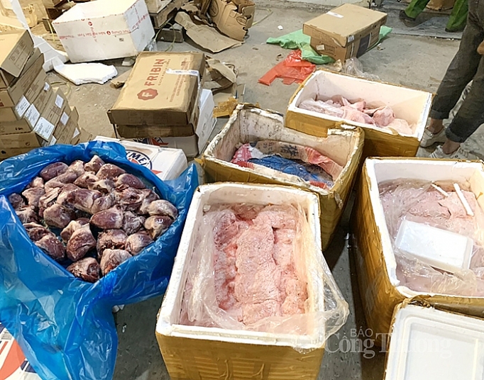 Bắt giữ hơn 6 tấn hàng đông lạnh nhập lậu, không rõ nguồn gốc bat giu hon 6 tan hang dong lanh nhap lau khong ro nguon goc