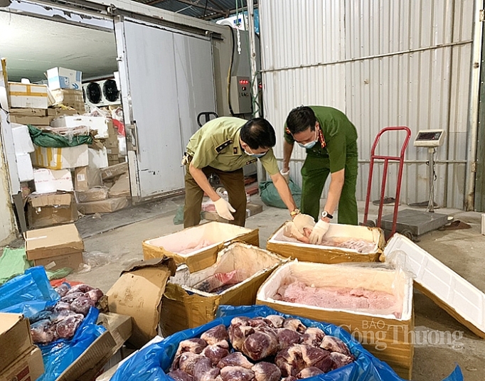 Bắt giữ hơn 6 tấn hàng đông lạnh nhập lậu, không rõ nguồn gốc bat giu hon 6 tan hang dong lanh nhap lau khong ro nguon goc