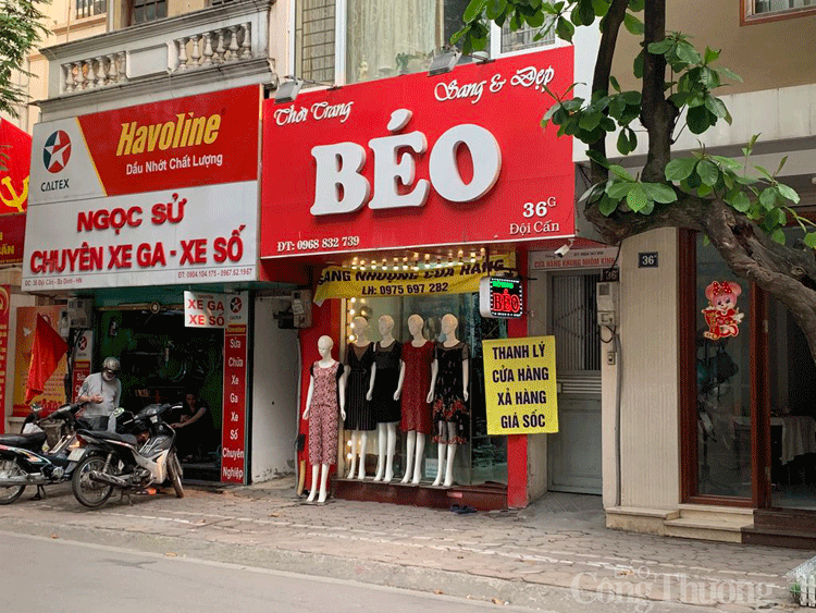Kinh doanh thất thu, nhiều cửa hàng treo biển sang nhượng, cho thuê kinh doanh that thu nhieu cua hang treo bien sang nhuong cho thue