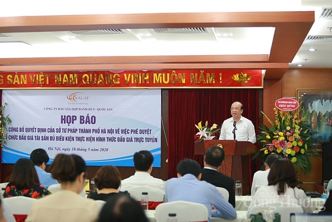 phe duyet de an thuc hien hinh thuc dau gia truc tuyen dau tien tai viet nam