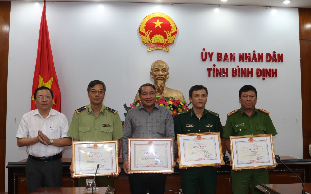 4000 ban chi dao 389 binh dinh trao thuong