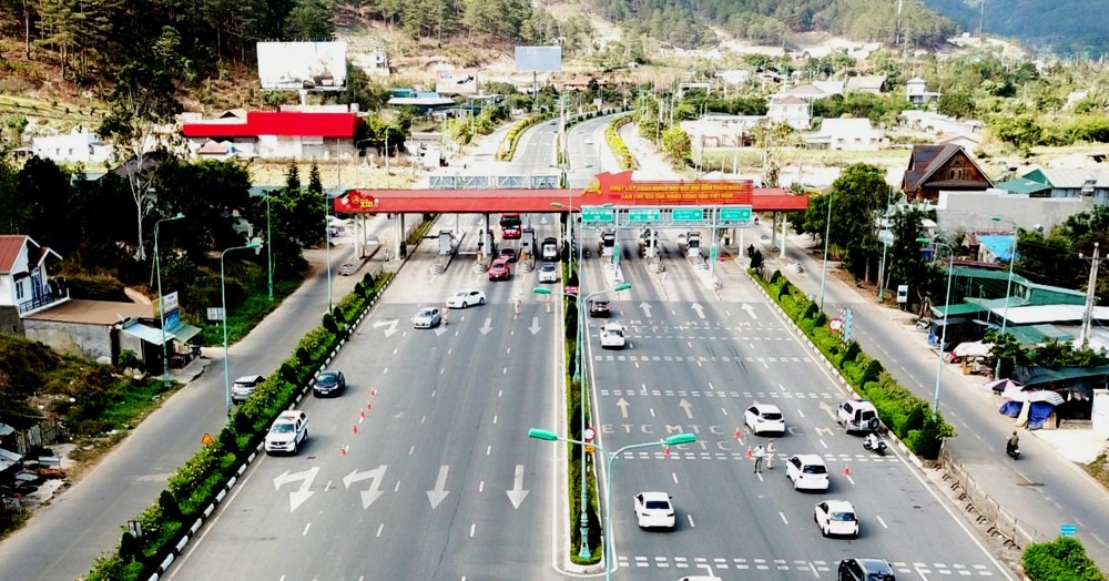 Bộ GTVT ra công văn hoả tốc yêu cầu 4 địa phương triển khai thu phí ETC từ 1/8