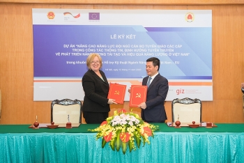 Nâng cao năng lực thông tin, định hướng tuyên truyền về phát triển năng lượng tái tạo