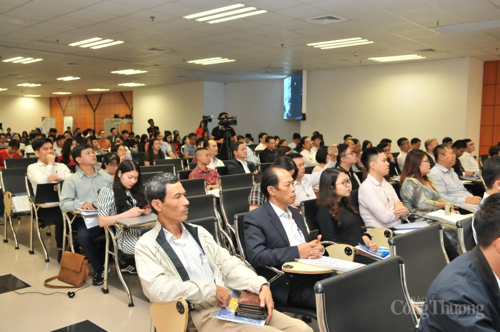 Thúc đẩy doanh nghiệp khởi nghiệp đổi mới sáng tạo, chuyển đổi số trên nền tảng thương mại điện tử