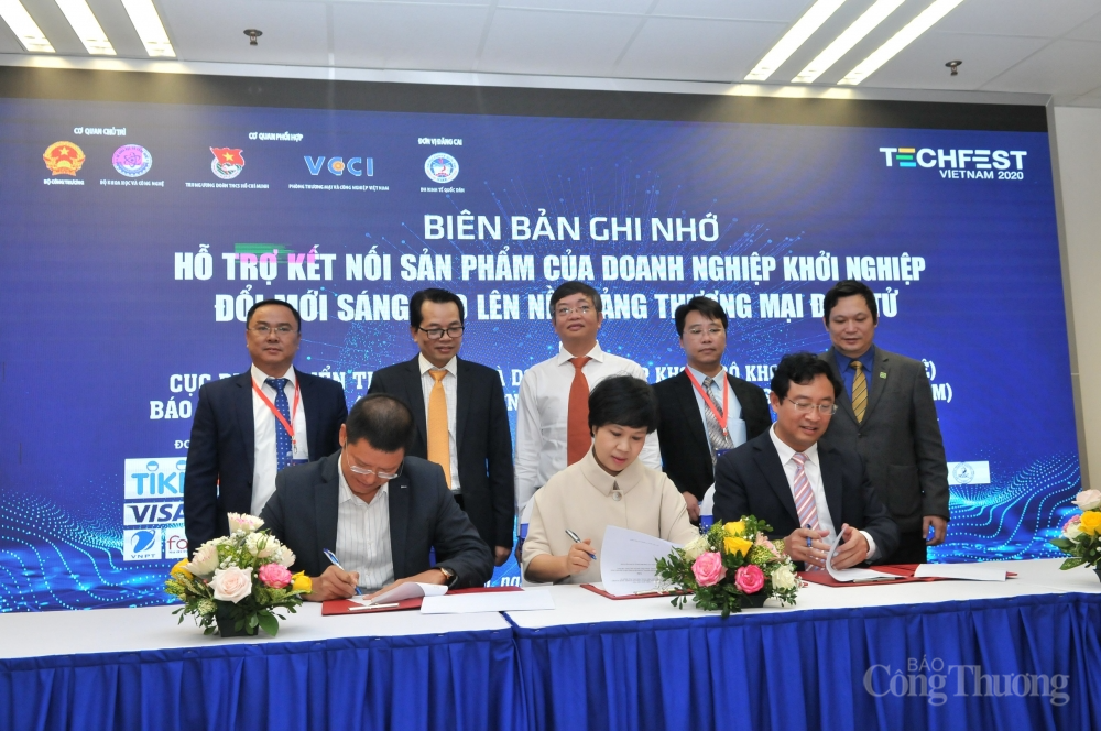 Thúc đẩy doanh nghiệp đổi mới sáng tạo, chuyển đổi số trên nền tảng thương mại điện tử