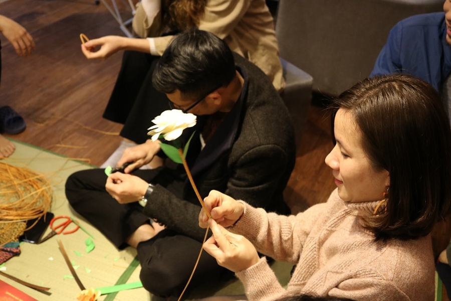 thuong mai dien tu chia khoa cho doanh nghiep viet