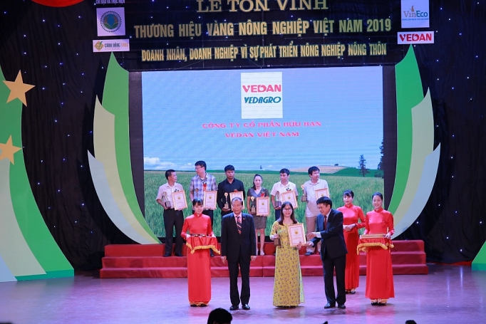 Công ty Vedan Việt Nam đạt giải thưởng “Thương hiệu vàng nông nghiệp Việt Nam năm 2019” cong ty vedan viet nam dat giai thuong thuong hieu vang nong nghiep viet nam nam 2019