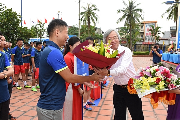 cong ty xang dau khu vuc iii hai phong tiep noi truyen thong vung buoc di len