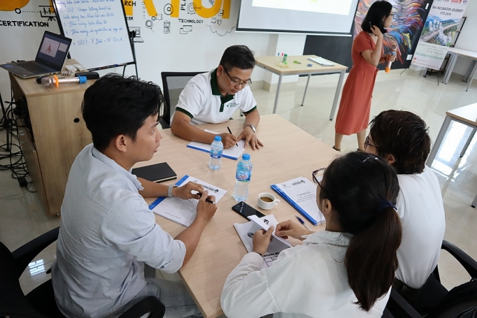 Trung tâm Ươm tạo khởi nghiệp Sông Hàn: Mô hình vườn ươm tư nhân có thể ứng dụng tại các địa phương trung tam uom tao khoi nghiep song han mo hinh vuon uom tu nhan co the ung dung tai cac dia phuong