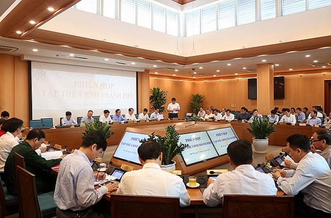 ha noi xem xet quyet dinh nhieu noi dung quan trong chuan bi cho ky hop cuoi nam